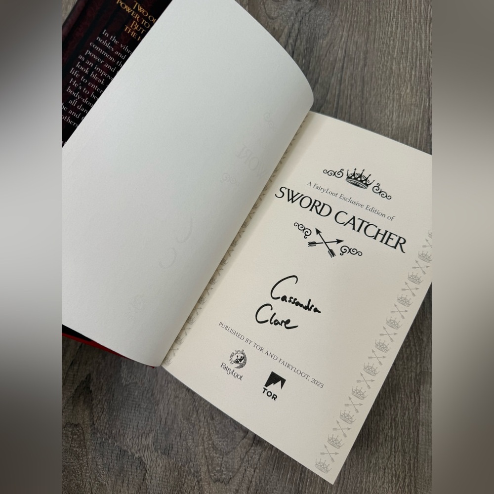 (Special Edition) Fairyloot: Sword Catcher by Cassandra Clare - Picture 5 of 6